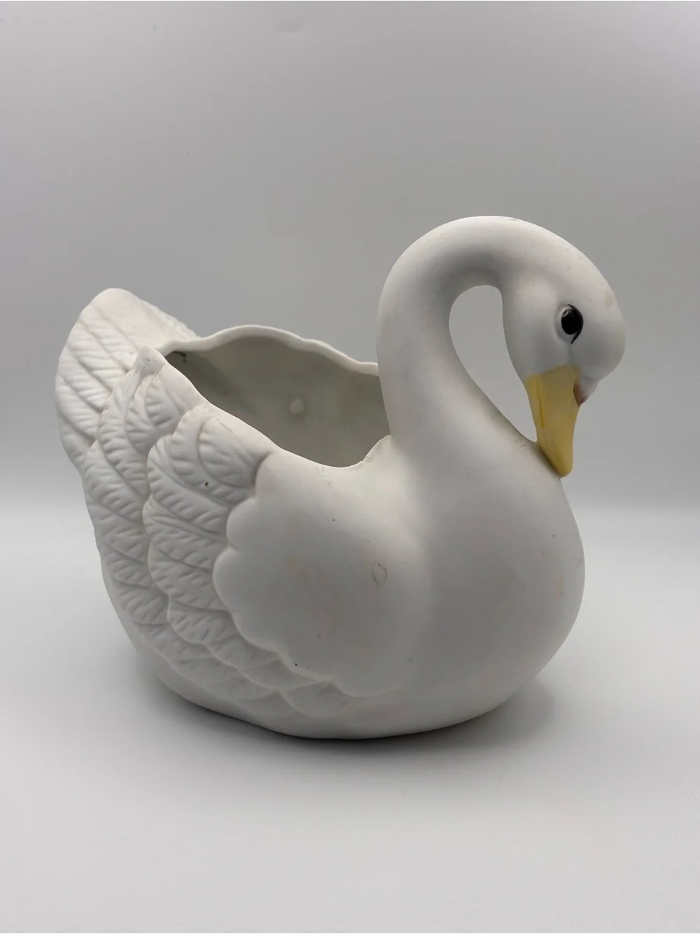 Vintage Homco Ceramic Swan Planter with Hand-Painted Details, Model 1402